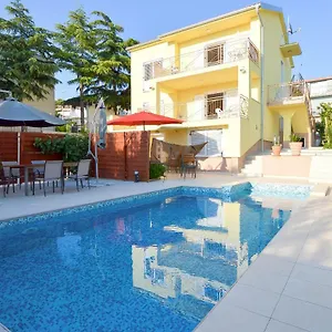 Narzissa Apartment